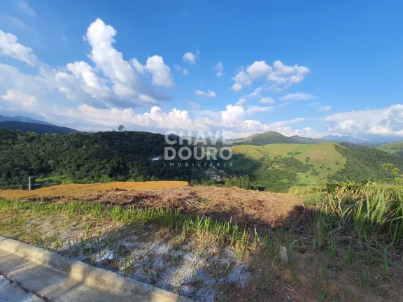 Imagem Terreno em condomínio, com 738 m² e vistas cinematográficas para as montanhas!