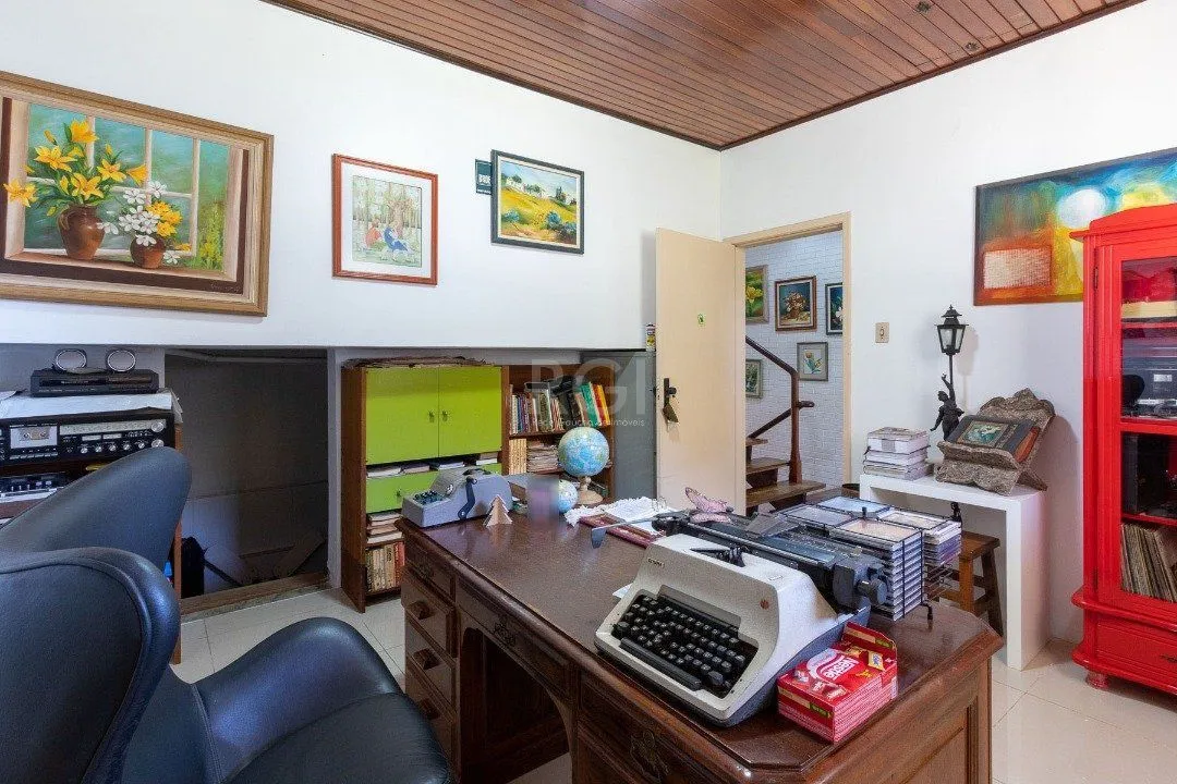 Imagem Casa para Venda - 400m², 5 dormitórios, sendo 2 suites, 4 vagas - Vila Assunção
