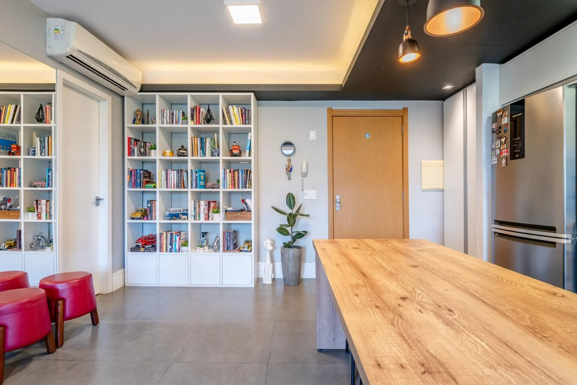 Imagem Apartamento de 1 dormitório á venda em Três Figueiras, Porto Alegre.
