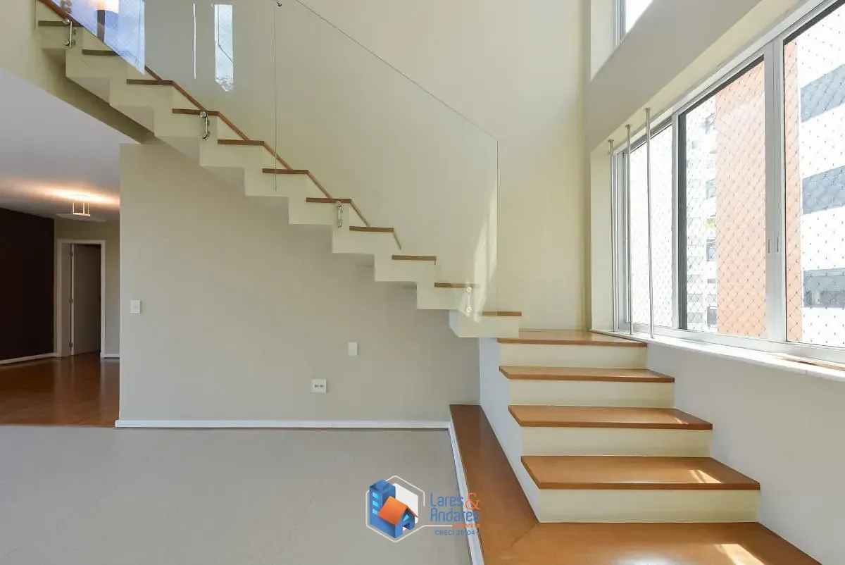 Imagem Duplex para venda em Higienópolis com 3 quartos, sendo 3 suítes, 285m²
