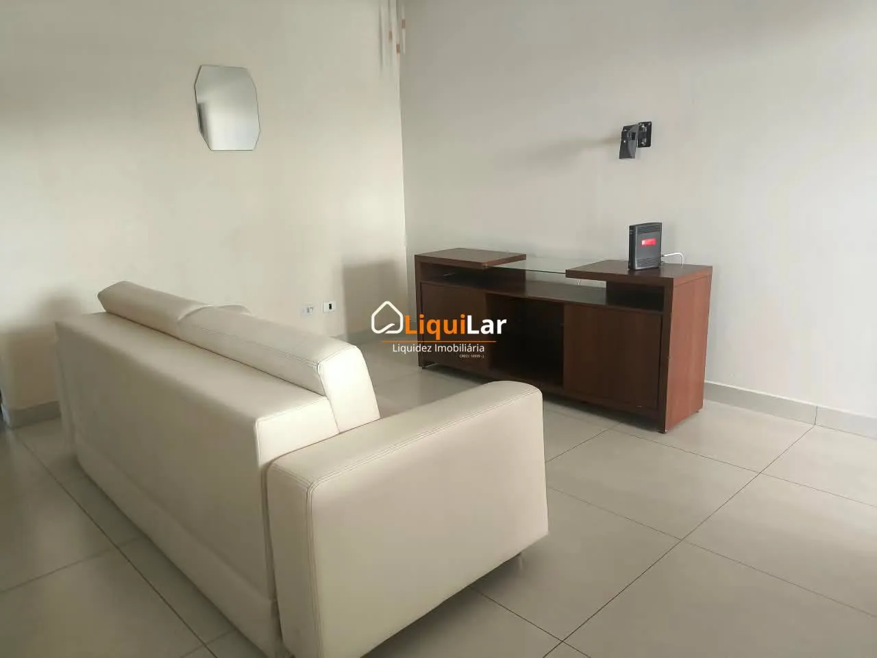 Imagem Casa para Locação Próximo ao Centro com 90 m², Suíte, Mobiliado e Área Gourmet Climatizada
