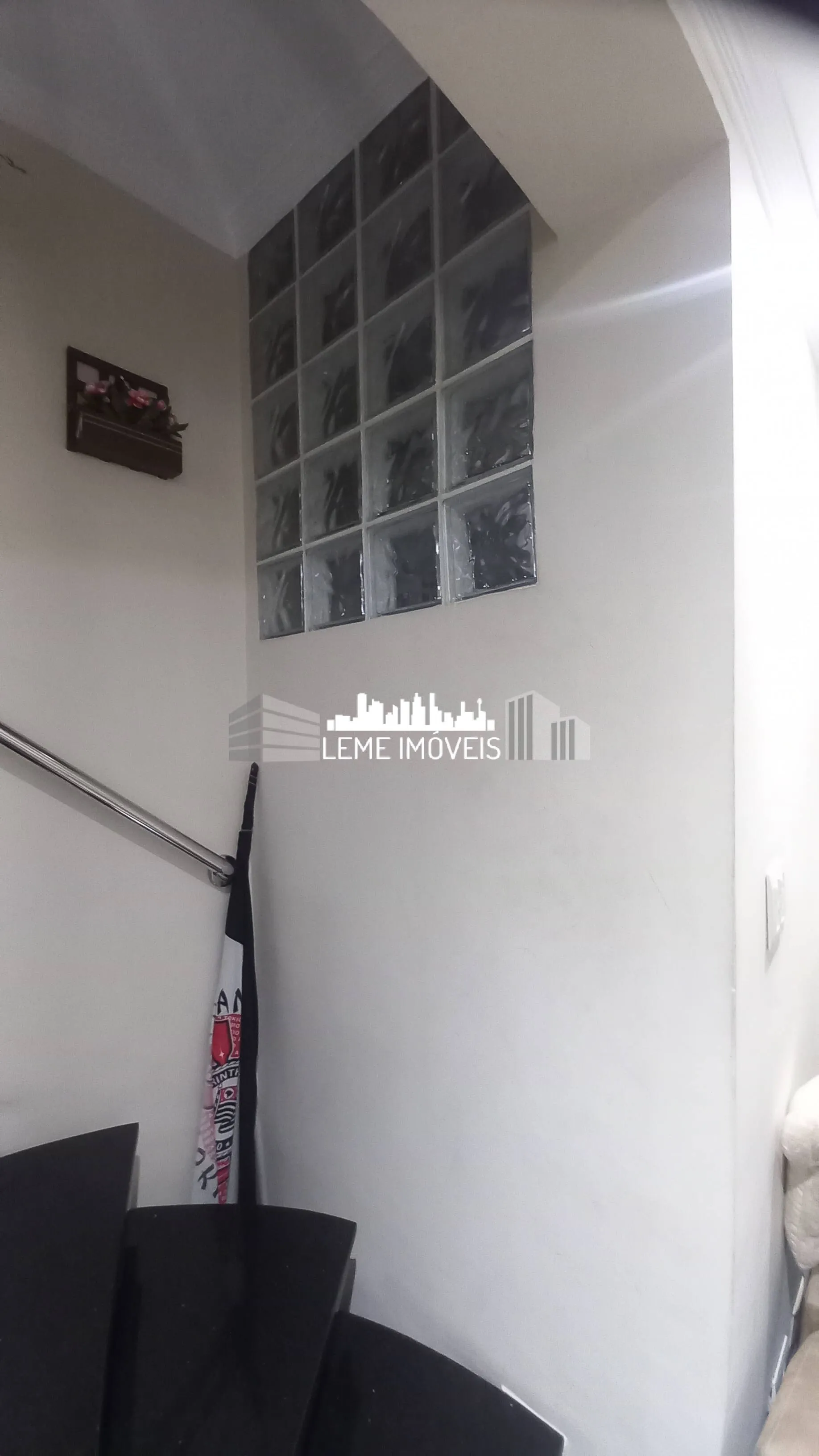 Imagem SOBRADO AMPLO COM DOCUMENTAÇÃO 100%!!! FINANCIE E UTILIZE O FGTS!!!