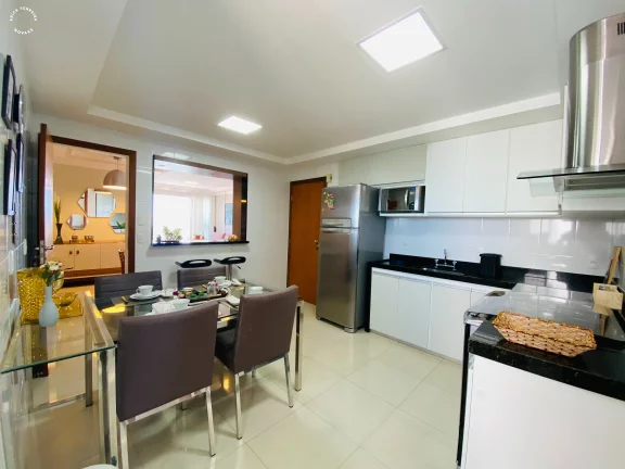 Imagem Apartamento a venda na praia do morro frente para o mar, 3 quartos sendo uma suite, todos eles em porcelanato. com 02 vagas de garagem.