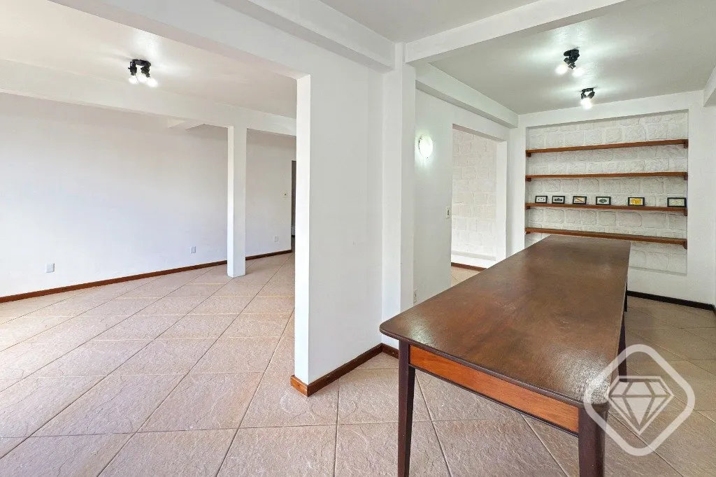 Imagem Casa espaÃ§osa e muito bem construÃ­da, ideal para quem busca conforto, privacidade Ã© um imÃ³vel sÃ...
