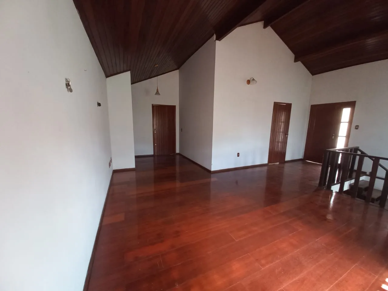 Imagem Casa à venda em Viamão, Centro - 363.6m² - Piscina, Churrasqueira, Closet, Lareira...