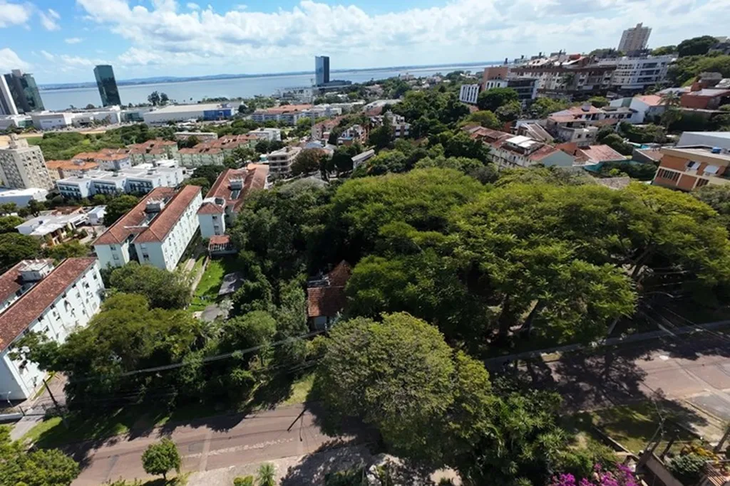 Imagem Terreno em Cristal