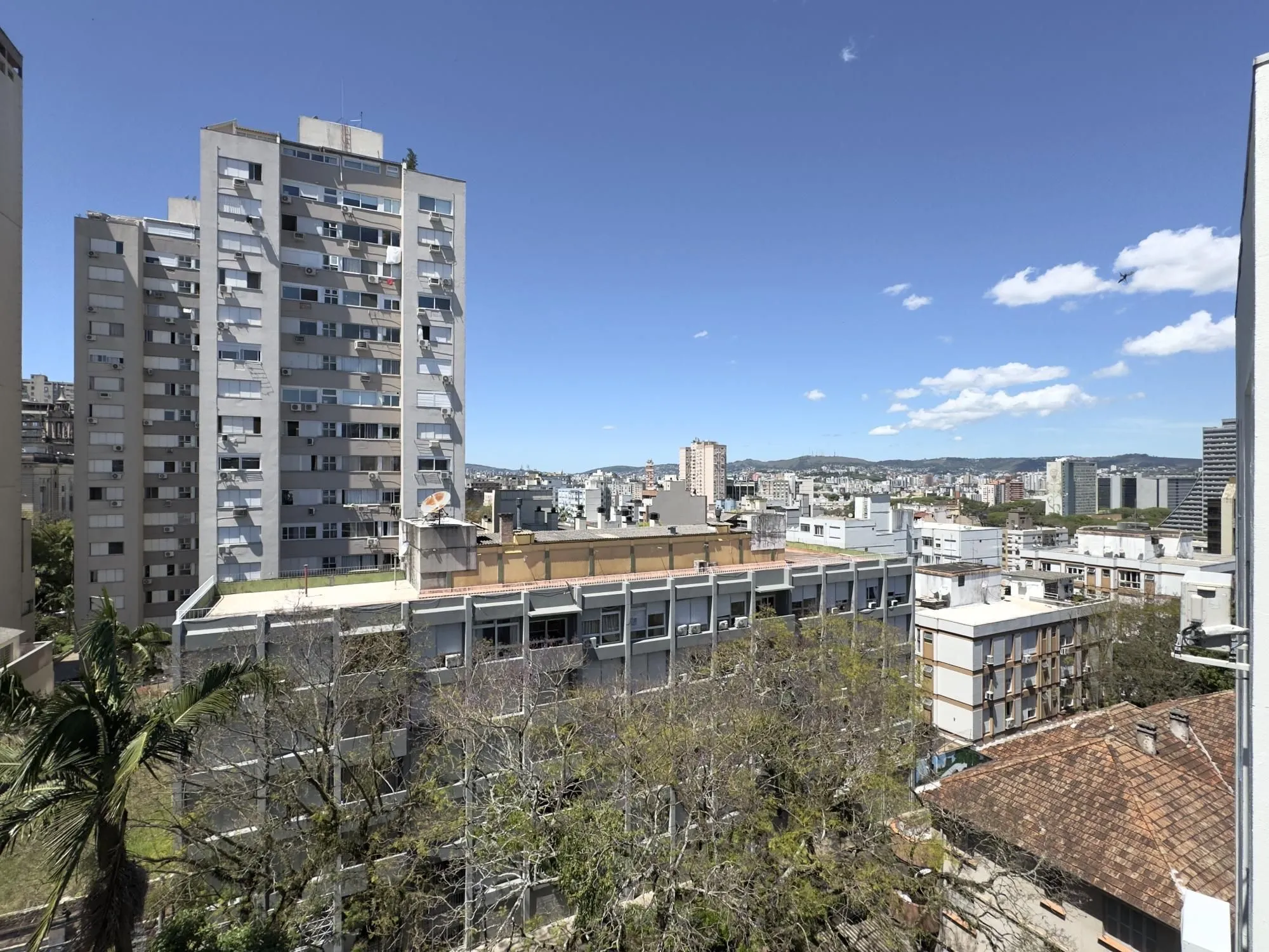 Imagem Apartamento mobiliado de 71m², com 2 dormitórios, sendo 1 suíte e vaga no Centro