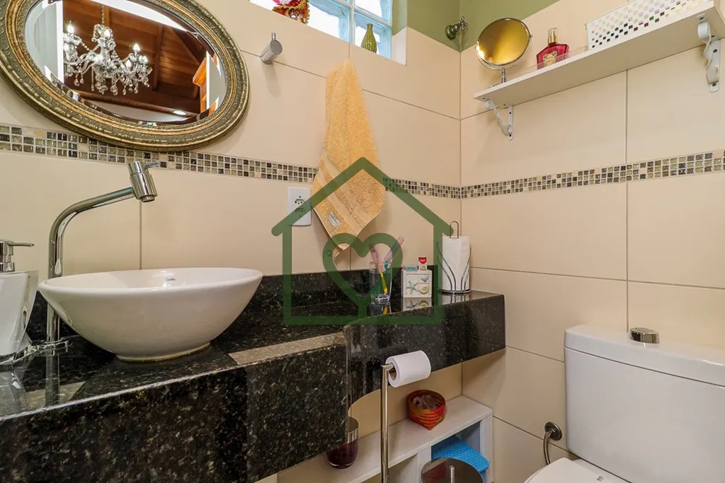 Imagem Casa com 4 dormitórios e 5 vagas no bairro Passo DAreia 
 
Casa com 180m² de área privativa, em t...