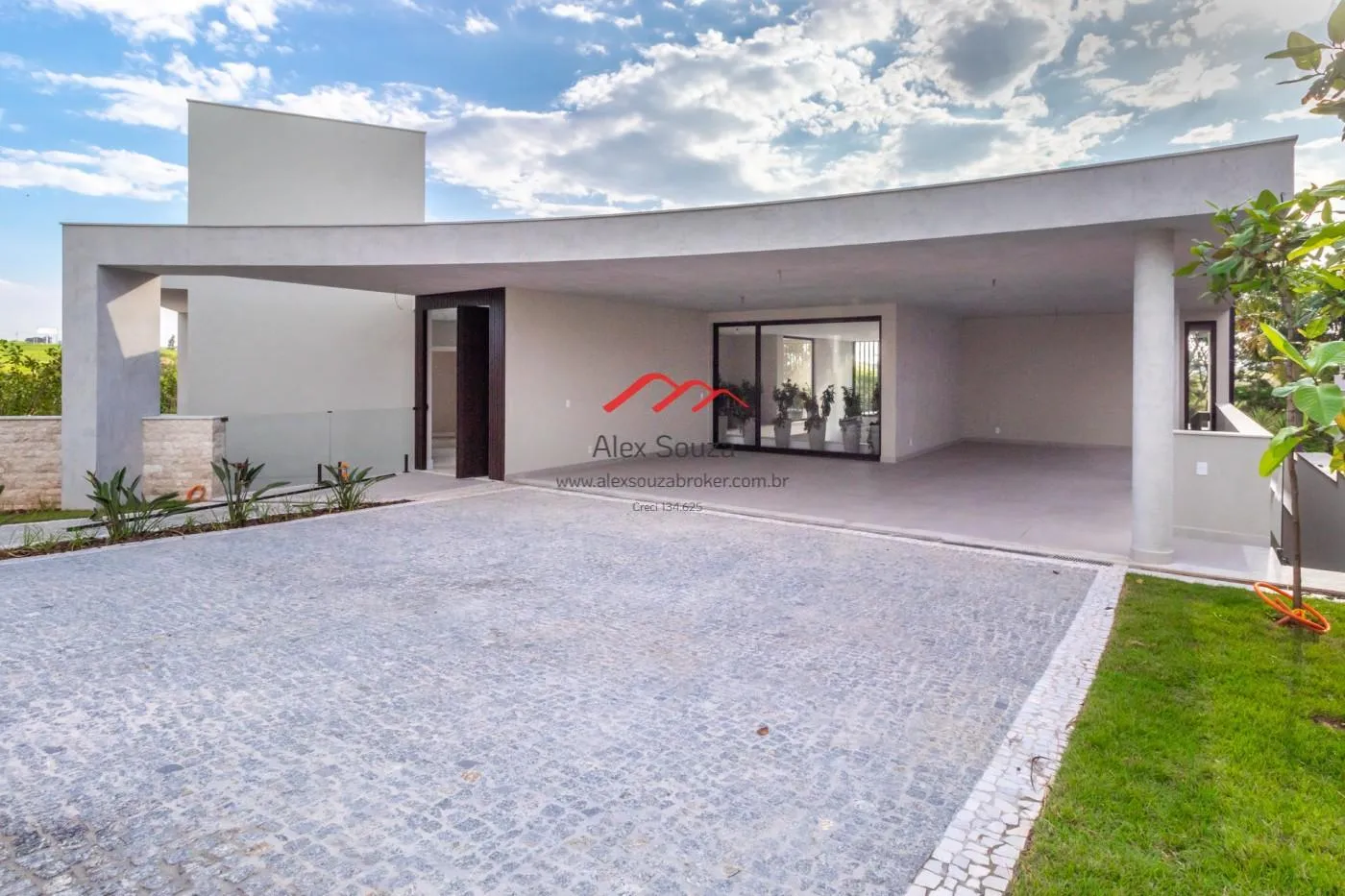 Foto do imóvel Sobrado em Condomínio para Venda em Campinas, Residencial Jatibela, 4 dormitórios, 4 suítes, 6 banheiros, 6 vagas