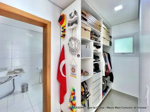 Imagem Casa com 4 suítes, 315 m², à venda por R$ 2.800.000- Ganja Viana - Cotia/SP