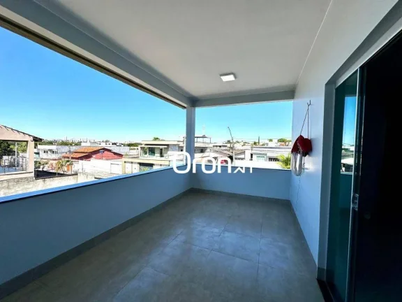 Imagem Sobrado à venda, 319 m² por R$ 999.000,00 - Setor Goiânia 2 - Goiânia/GO