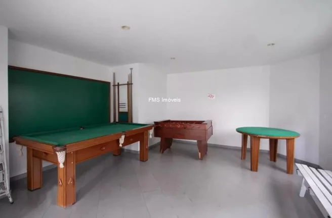 Imagem Imperdível: Apartamento à venda em Moema, São Paulo-SP, com 4 quartos, 1 suíte, 3 banheiros, 3 vagas de garagem e 188m² de área.