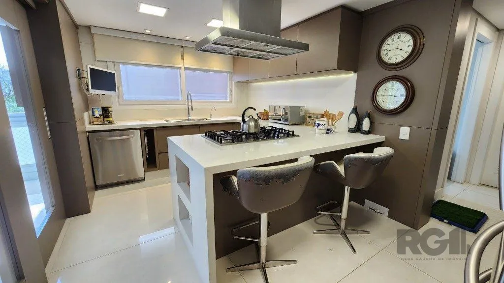Imagem Excelente apartamento de 382,57 m² com 4 suítes e 4 vagas de garagem