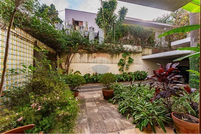 Imagem CASA ICÔNICA NO PACAEMBU – ARQUITETURA E CHARME ATEMPORAL!