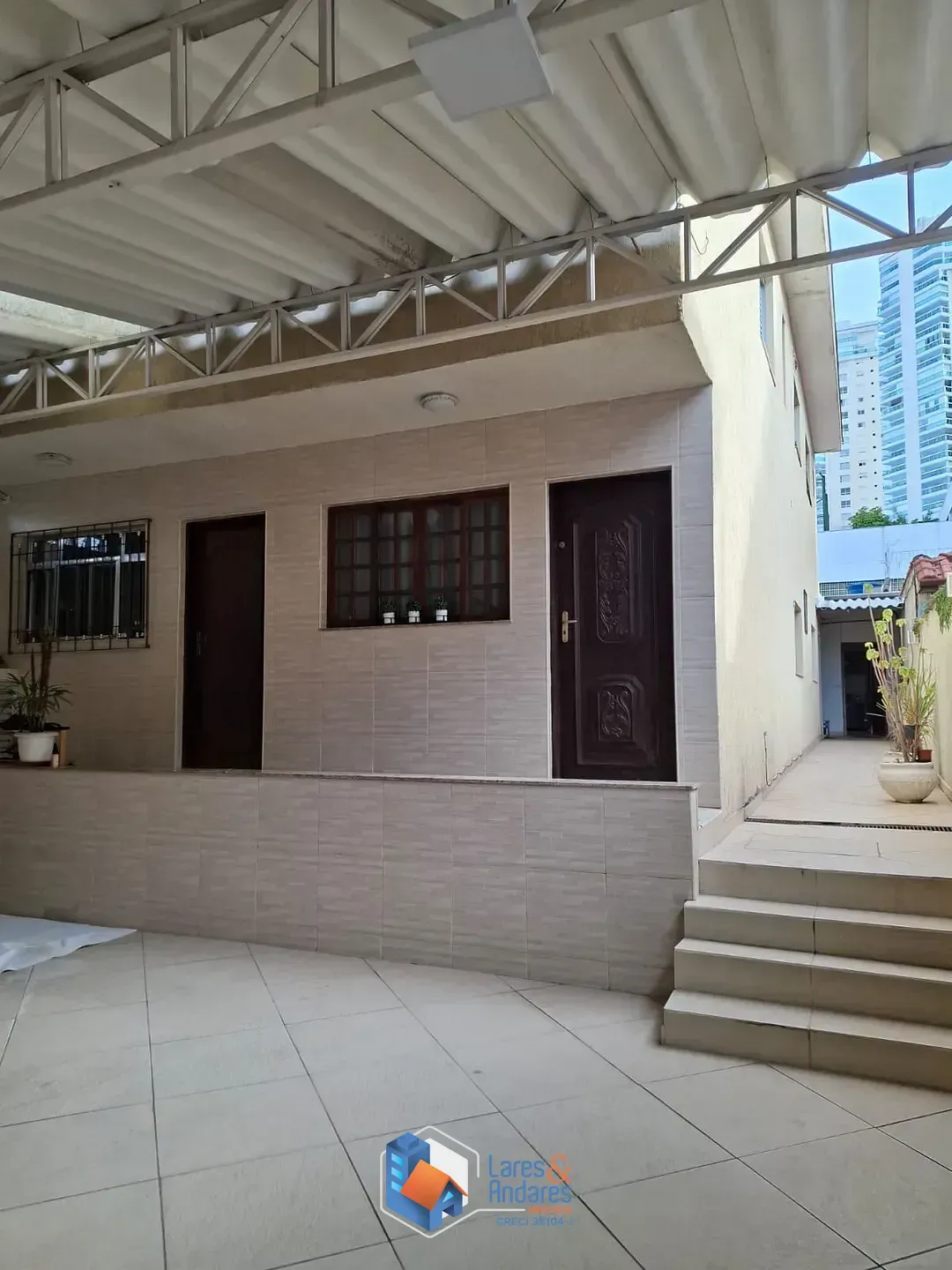 Imagem Casa para venda em Santa Teresinha com 9 quartos, sendo 3 suítes, 522m²