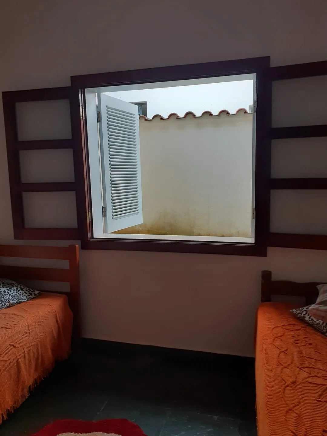 Imagem Casa à venda 3 Quartos, 2 Suites, 3 Vagas, 348M², Parque São Domingos, Pindamonhangaba - SP