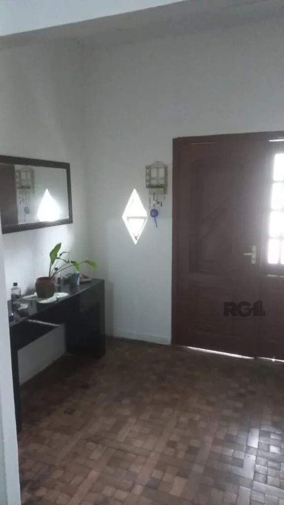 Imagem Ampla casa de 180m² com 2 dormitórios e churrasqueira.