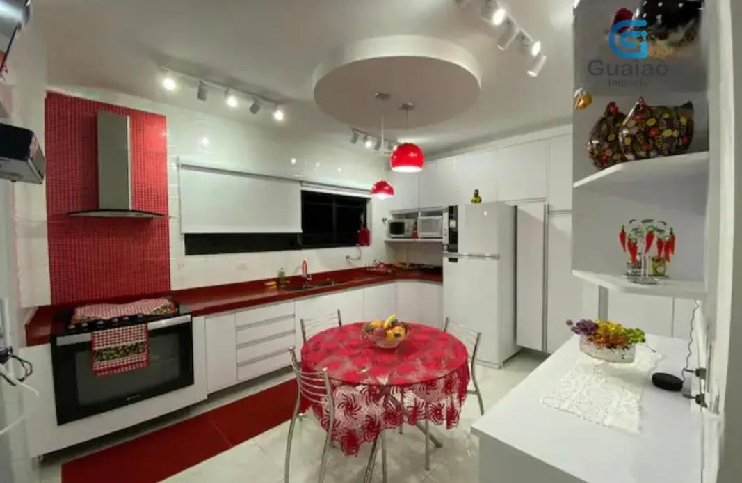 Imagem Vendo Espetacular Apartamento de Alto Padrão c/ 3 Suites na Praia de São Vicente