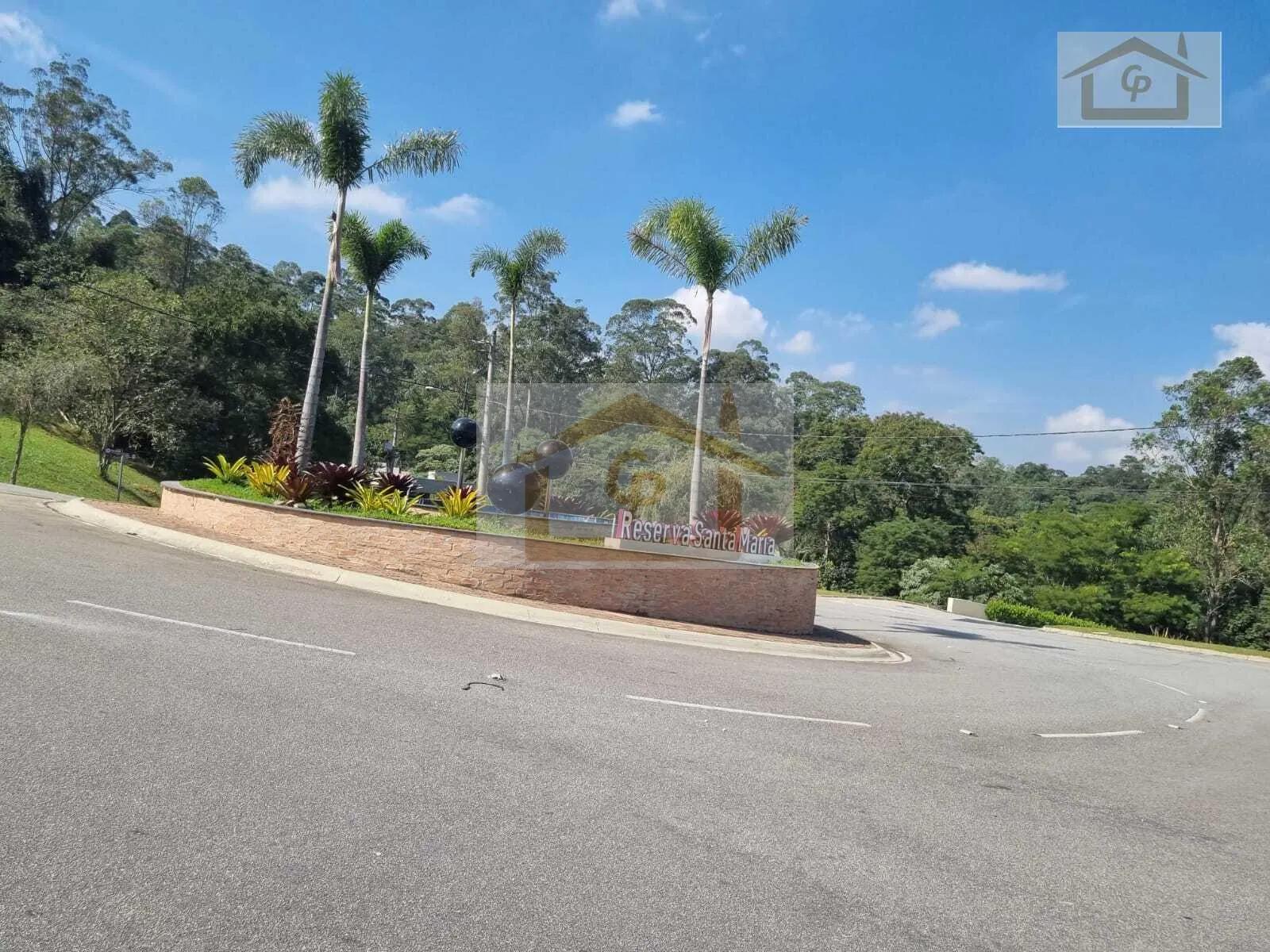 Imagem Frente para a Reserva, 560 metros, topografia Aclive
