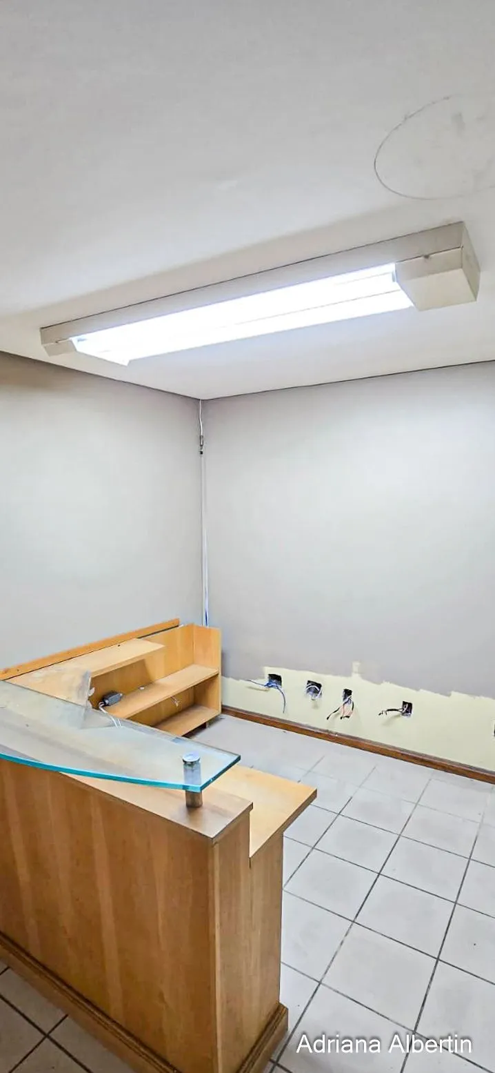 Imagem Prédio comercial com 239m²