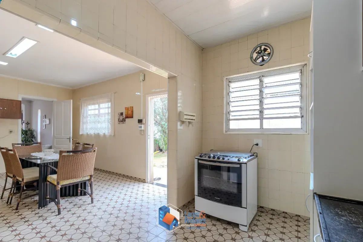 Imagem Casa para venda em Bosque da Saúde com 4 quartos, 410m²