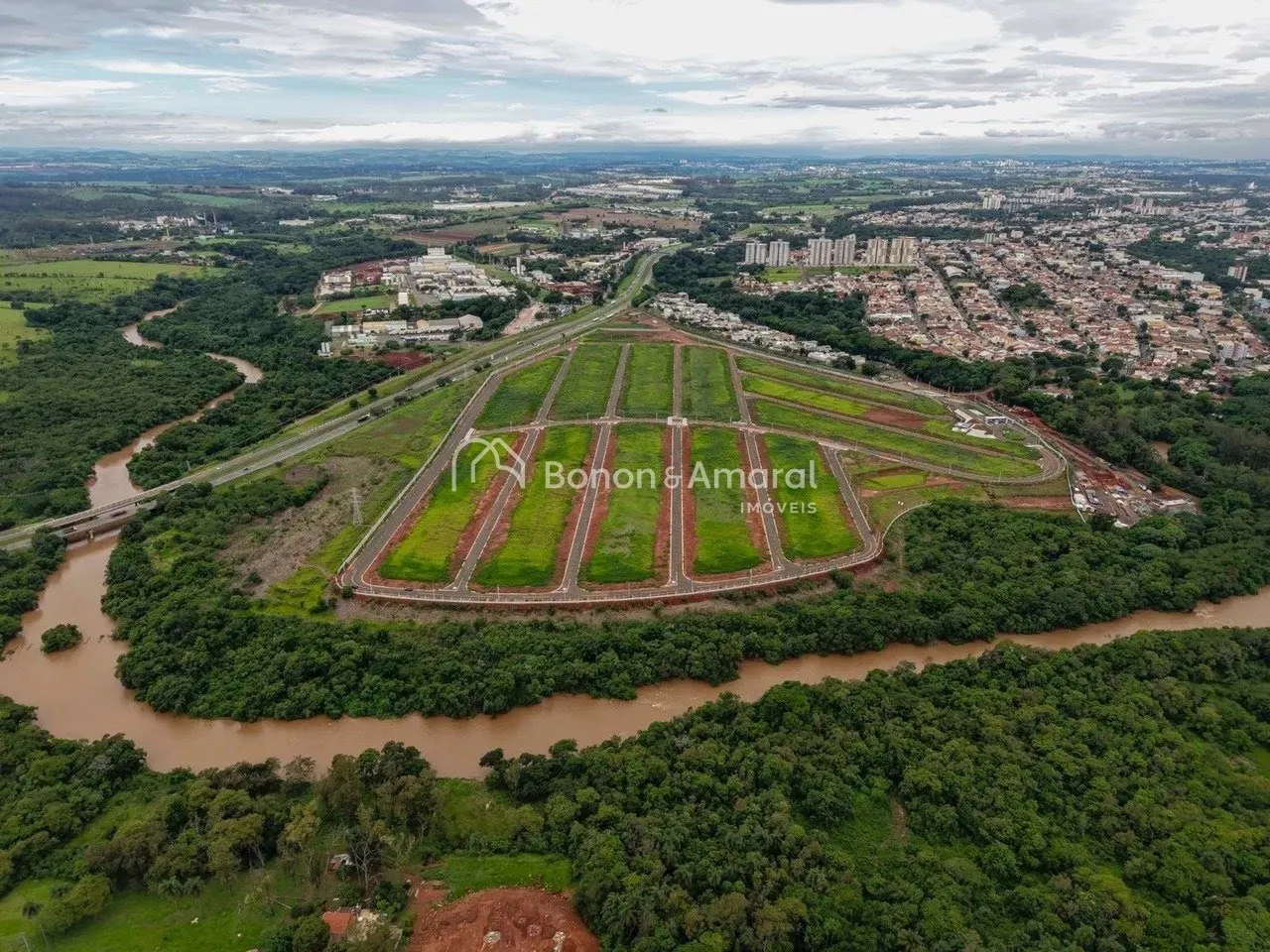 Imagem Terreno 250m no Condomínio Residencial URBE 365 Paulínia