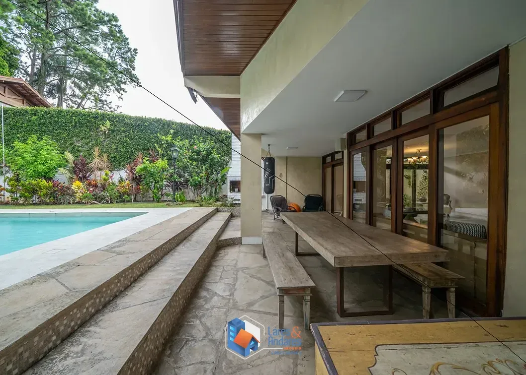Imagem Casa para venda em Jardim Cordeiro com 4 quartos, sendo 4 suítes, 357m²