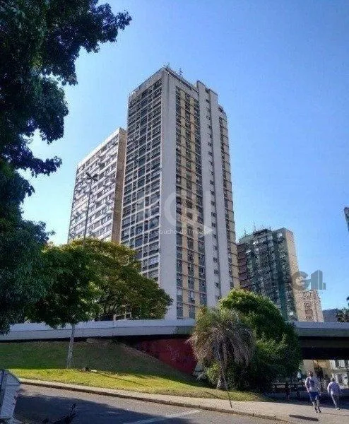 Imagem Apartamento de 2 dormitórios no centro venda