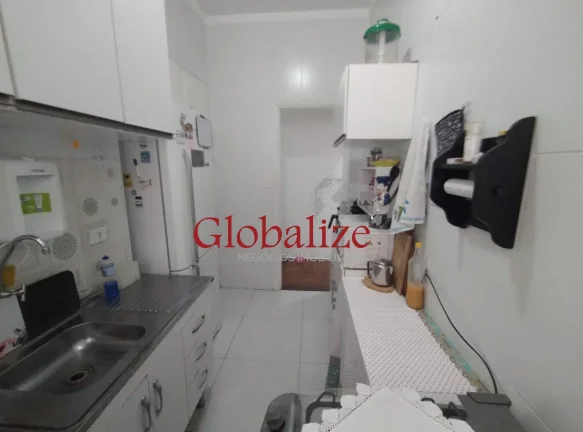 Imagem Apartamento 2 dormitórios próximo à praia no bairro do Boqueirão em Santos por R$425.000,00