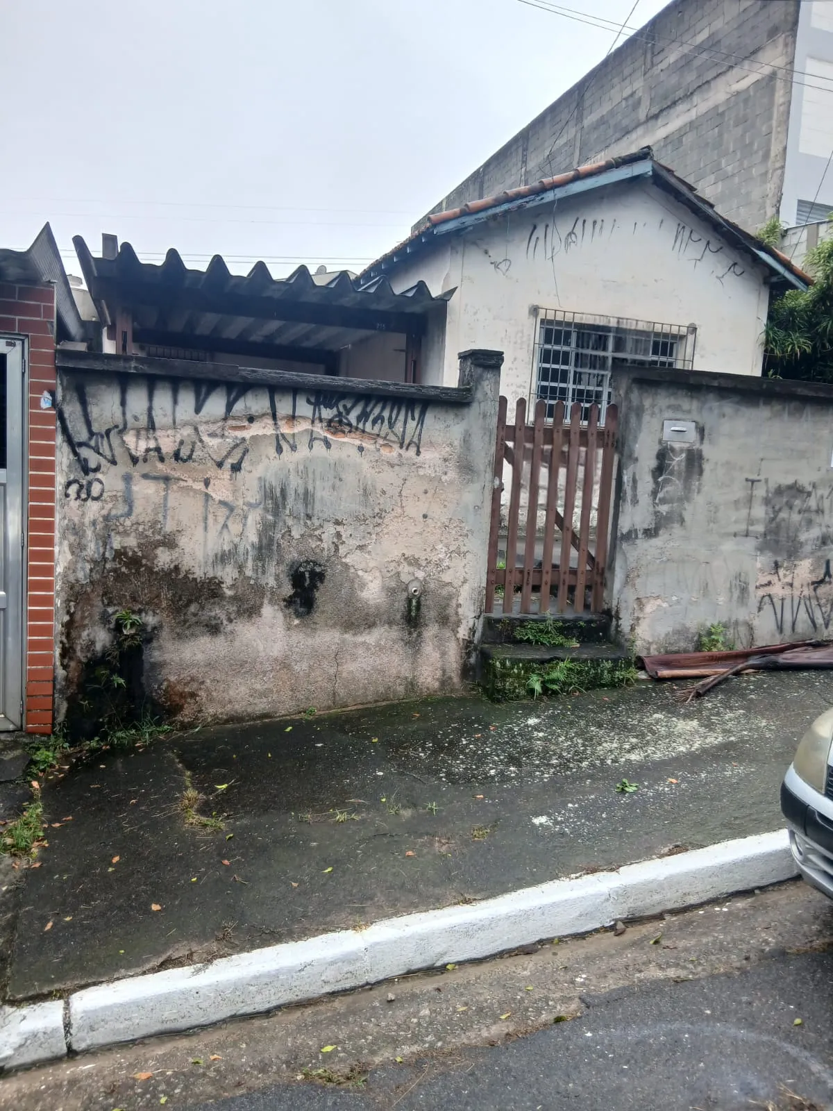 Imagem VENDO CONFORTÁVEL CASA NO BAIRRO PEDREIRA!
