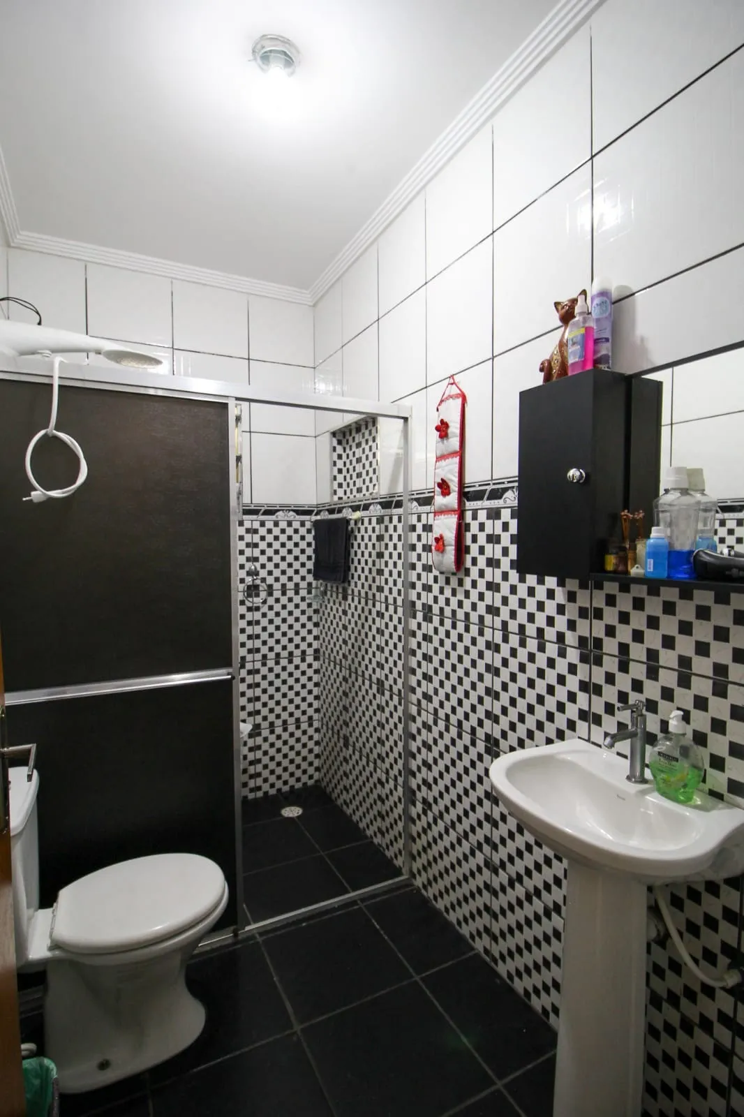 Imagem Casa Ampla e Moderna na Zona Norte com Área Gourmet e Quintal Privativo