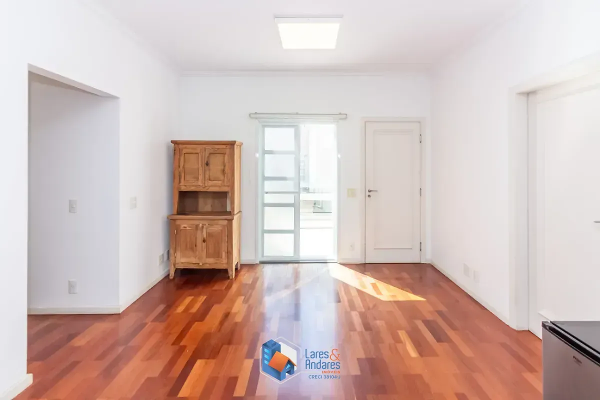 Imagem Casa no condomínio Condomínio Stephanie para venda com 5 quartos, sendo 3 suítes, 315m²