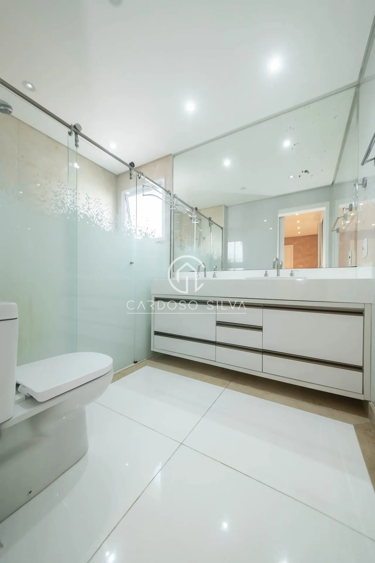 Imagem Apartamento no Condomínio Premier Espaço Cerâmica com 198m2 - 02 suítes e Office - Vista para o Boulevard