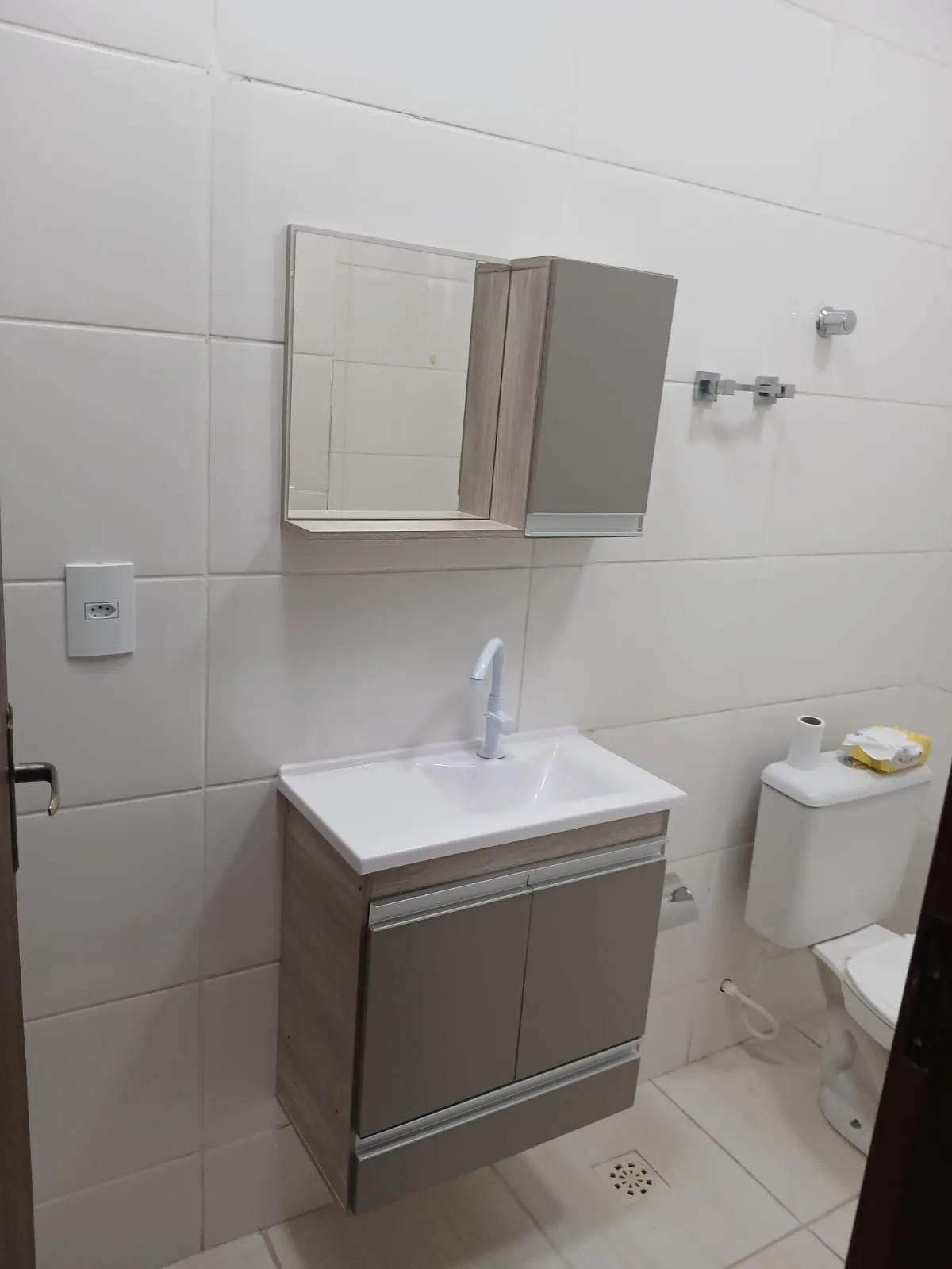 Imagem Casa à Venda no Wanel Ville V ? 3 Dormitórios com Suíte e Segurança