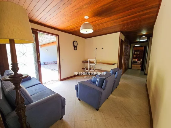 Imagem Casa à venda, 550 m² por R$ 2.400.000,00 - Três Córregos - Teresópolis/RJ