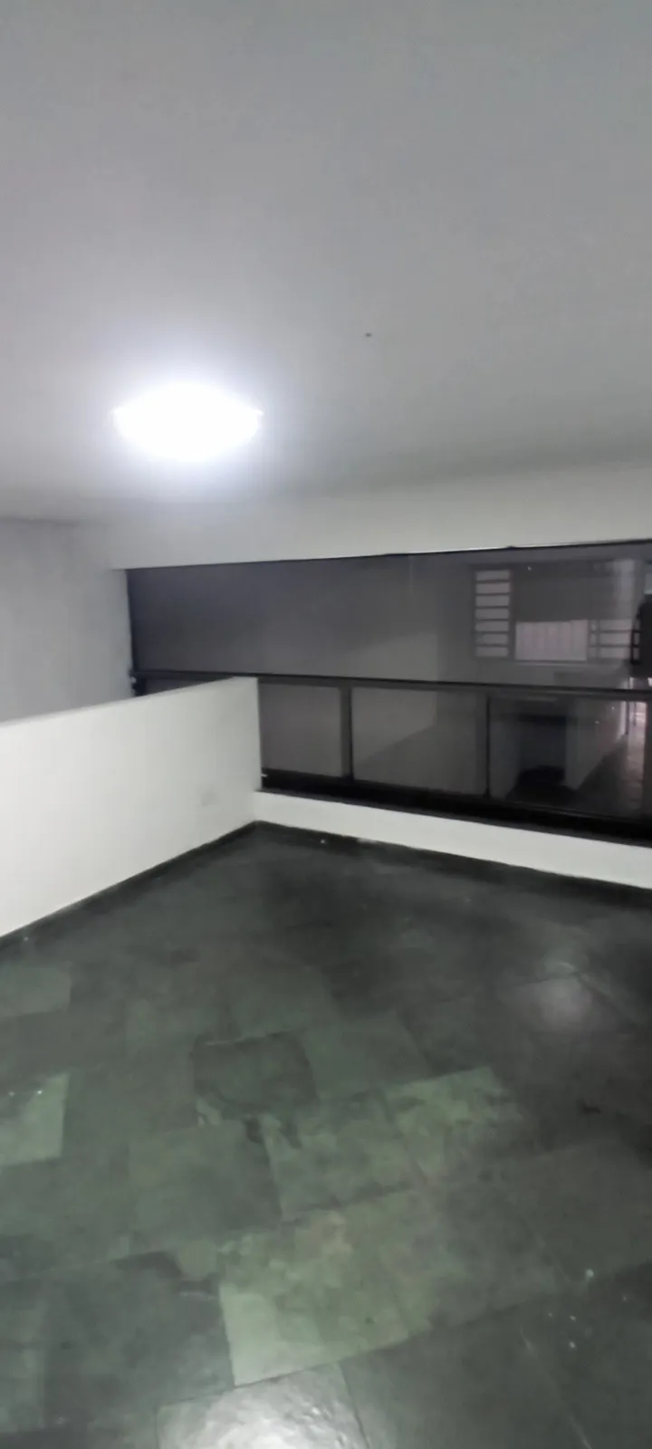 Imagem Salão Comercial de 150 m² | Mezanino | 2 banheiros | 2 cômodos com pia | 1 cômodo nos fundos | Avenida São Paulo, Zona Leste de Sorocaba/SP