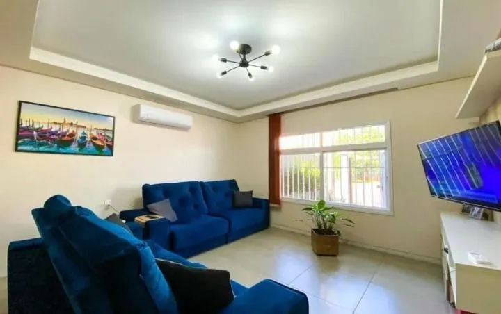 Imagem Sobrado 233m² 05 dormitórios, 04 vagas, no Bairro Moinhos de Vento em Canoas