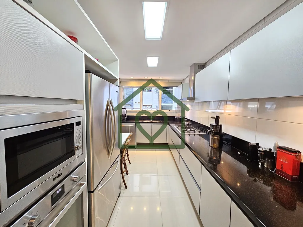 Imagem ALTO PADRÃO BELA VISTA 3 SUÍTES + 4 VAGAS MOBILIADO

Super exclusividade com preço abaixo de merc...