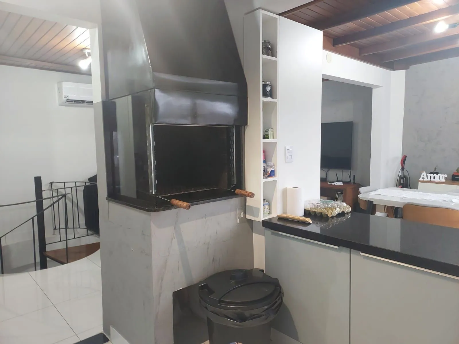 Imagem Cobertura com 02 quartos e 01 vaga coberta no Bairro Santana Porto Alegre