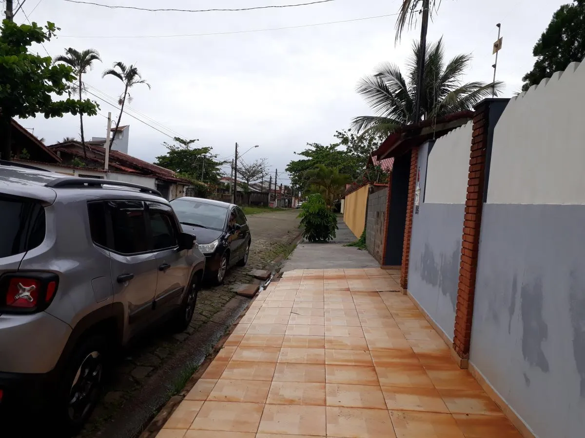 Imagem Casa para Venda em Itanhaém, Jamaica (Praia), 3 dormitórios, 1 suíte, 2 banheiros, 2 vagas