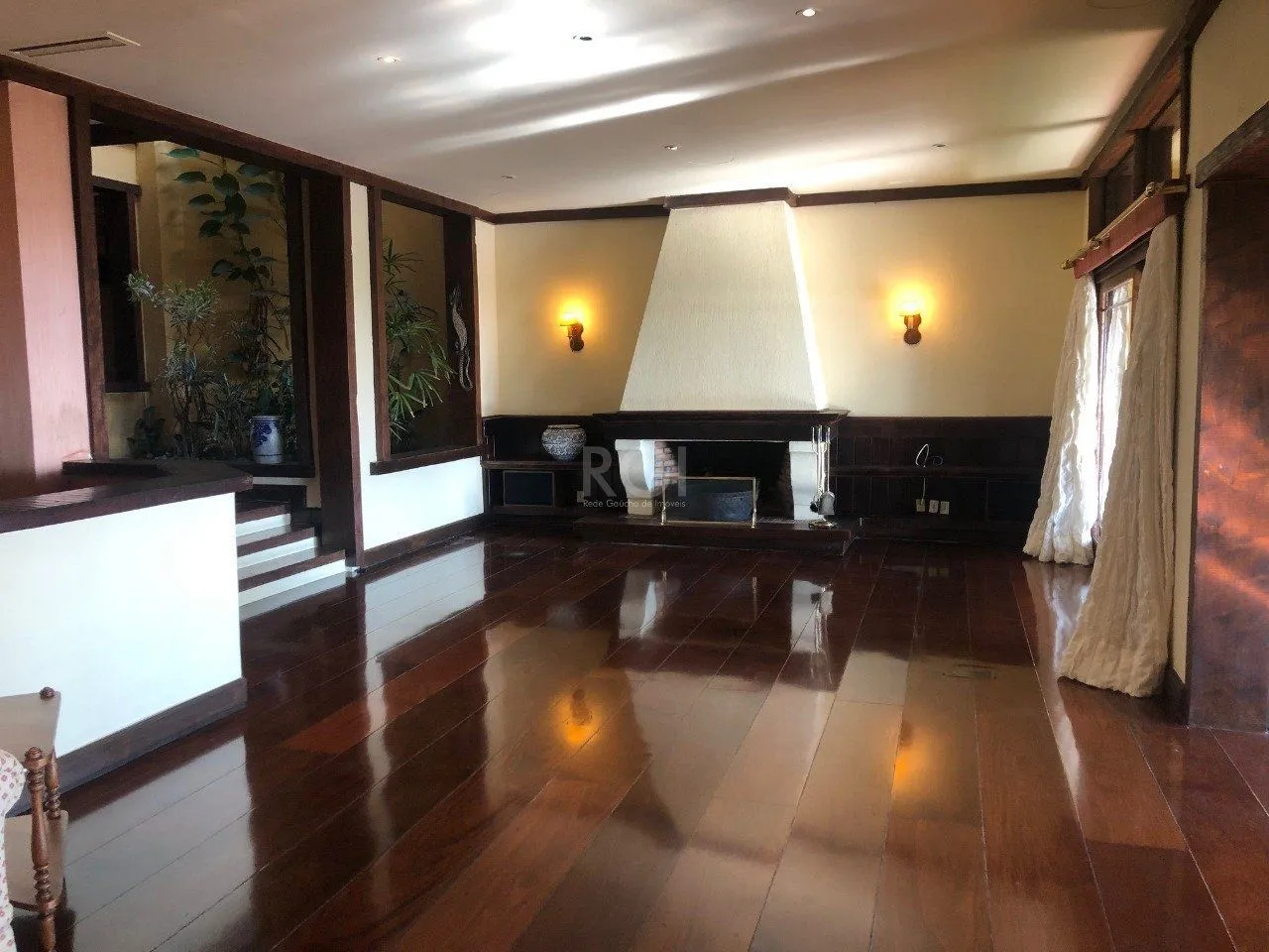 Imagem Casa Condominio para Venda - 420m², 3 dormitórios, sendo 3 suites, 2 vagas - Santa Tereza