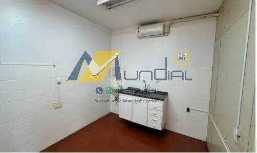 Imagem Ampla Casa Comercial para Locação com 11 Salas, Acessibilidade e 5 Vagas