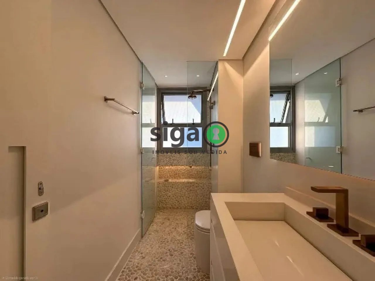 Imagem Apartamento à venda em Moema, com 2 suítes e 2 vagas com porteira fechada!