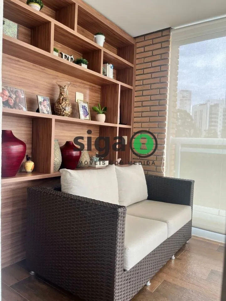 Imagem Apto à Venda com 200m², 3 suites, 4 vagas, mobiliado, no Panamby