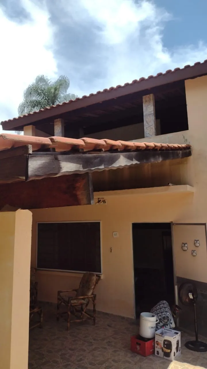 Imagem Chácara à venda em Araçoiaba da Serra-SP, bairro Aquarius: 3 quartos, 1 sala, 2 banheiros, 1 vaga de garagem, 343,08m².