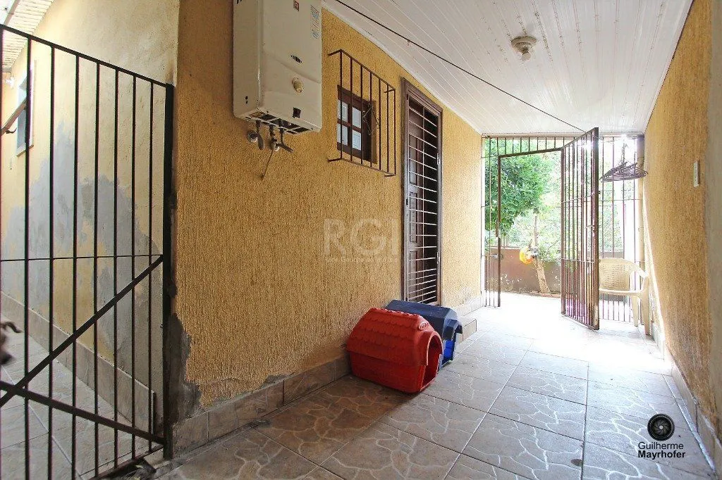 Imagem Casa para Venda - 150m², 2 dormitórios, 2 vagas - Nonoai