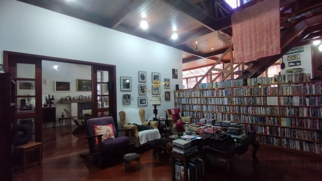 Imagem Casa em Condomínio para Venda em Teresópolis / RJ no bairro Green Valley