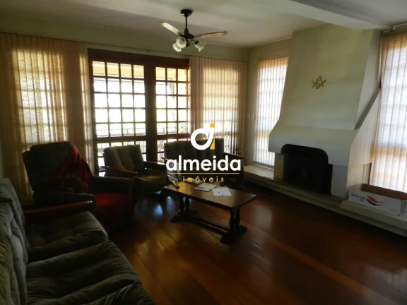 Imagem CASA 4 DORMITÓRIOS