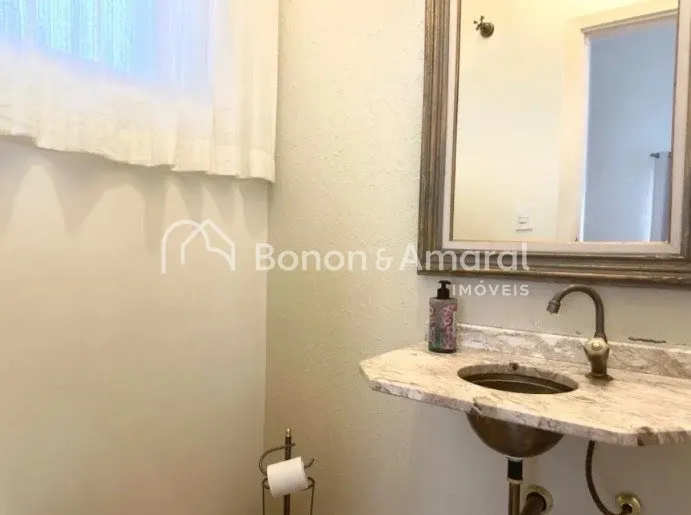 Imagem Casa à venda com 4 suítes, 392 m² no San Conrado