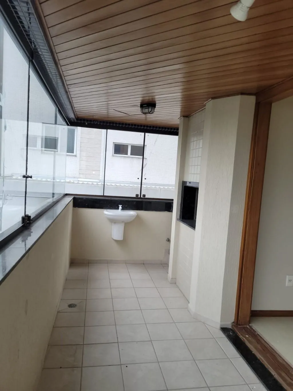 Imagem Apartamento de 3 quartos, suíte e 2 vagas de garagem no bairro Petrópolis em POA